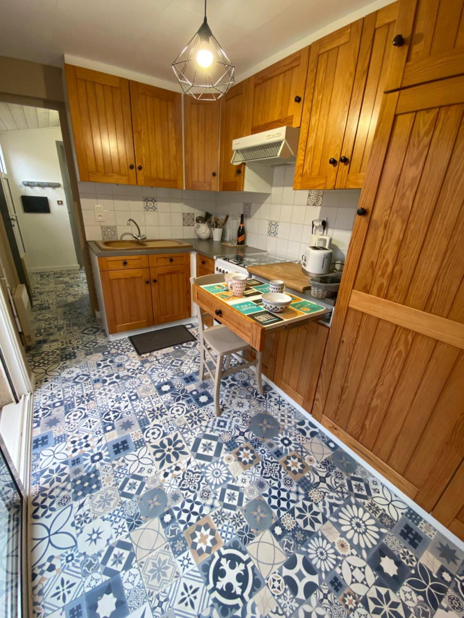 La Maison Des Vacances Chez Genevieve & Norbert 6 A 8 Personnes 莱萨布勒-多洛讷 外观 照片